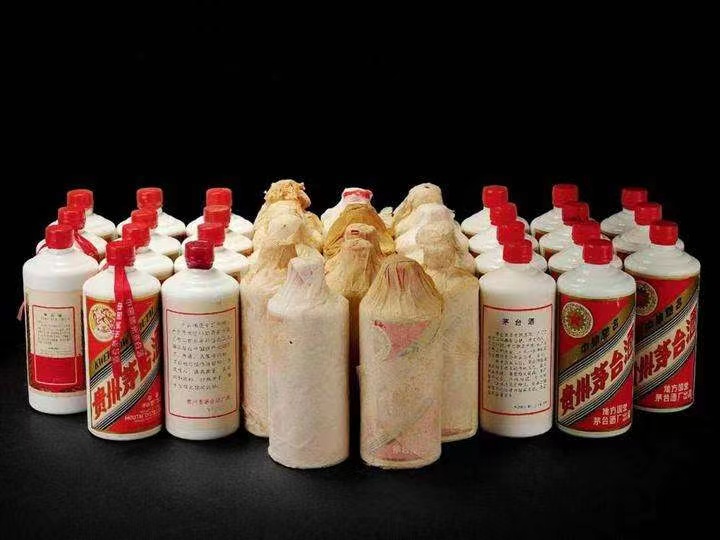 阆中老酒回收上门哪里回收(附近上门回收茅台酒）?